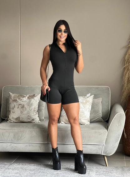 ENTERIZO CORTO CIERRE MANGA SIZA